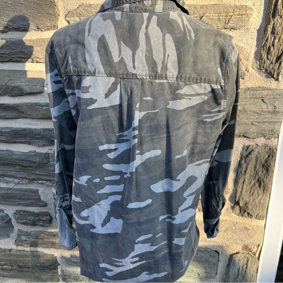 Express Camo Button Up - Picture 4 of 7
